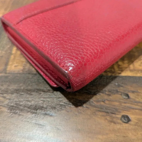 Authentic Louis Vuitton Taurillon Portefeuille Capucines Wallet in Red - Picture 6 of 15
